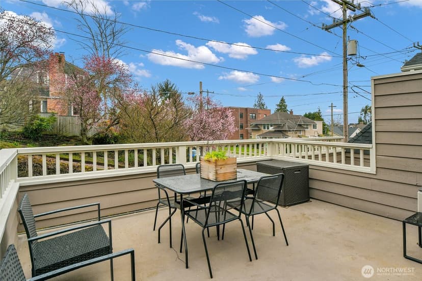 Property photo for 1800 10th Avenue W #1800, Seattle photo 16