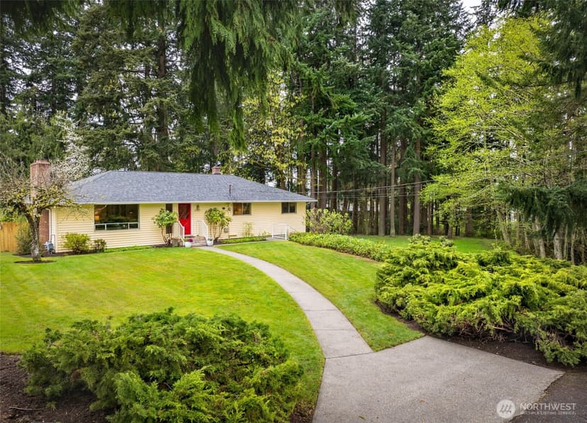 Property photo for 5402 West Drive, Everett photo 2