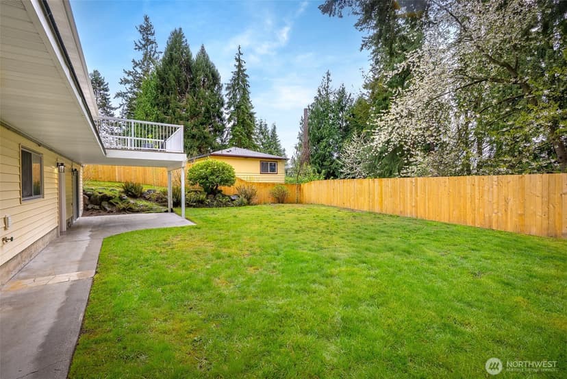 Property photo for 5402 West Drive, Everett photo 20