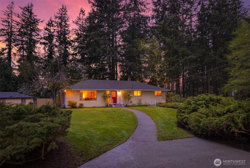 Property photo for 5402 West Drive, Everett