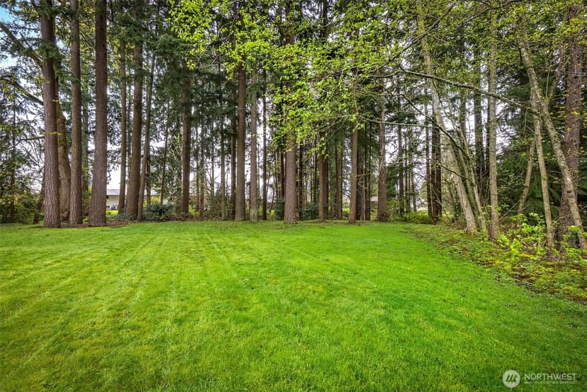 Property photo for 5402 West Drive, Everett photo 34