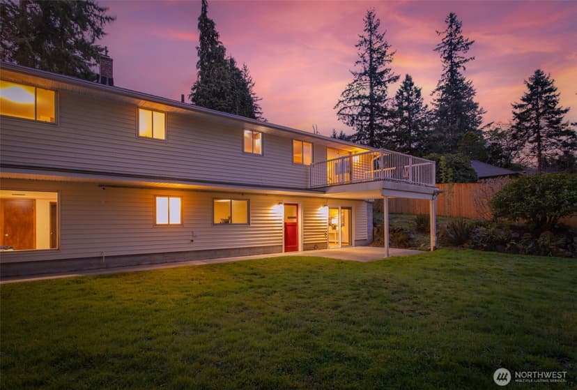 Property photo for 5402 West Drive, Everett photo 22