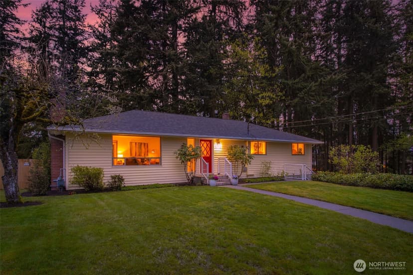 Property photo for 5402 West Drive, Everett photo 36