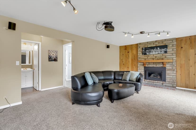 Property photo for 2212 186th Avenue NE, Redmond photo 21