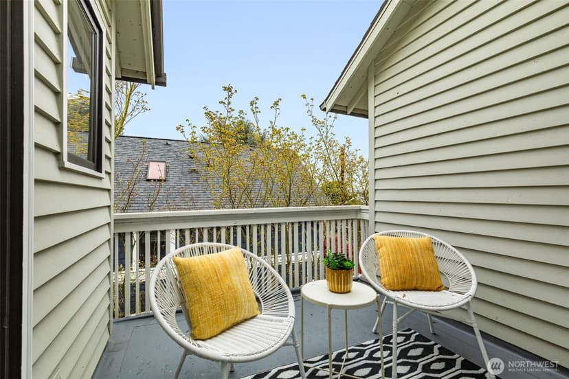 Property photo for 2621 2nd Avenue N, Seattle photo 34