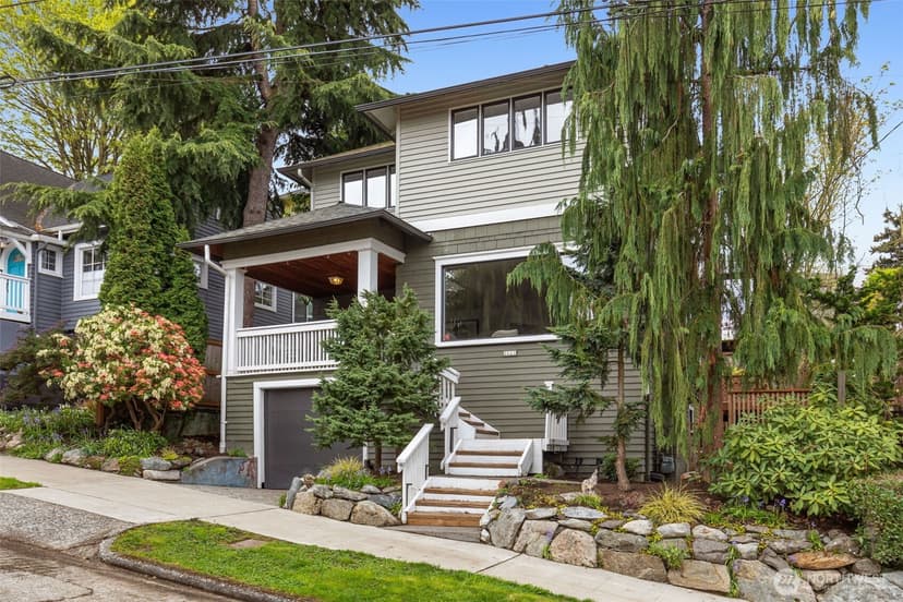 Property photo for 2621 2nd Avenue N, Seattle