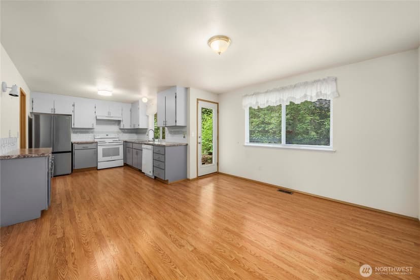 Property photo for 11102 80th Avenue E, Puyallup photo 11
