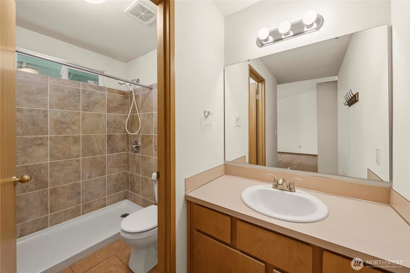 Property photo for 11102 80th Avenue E, Puyallup photo 17