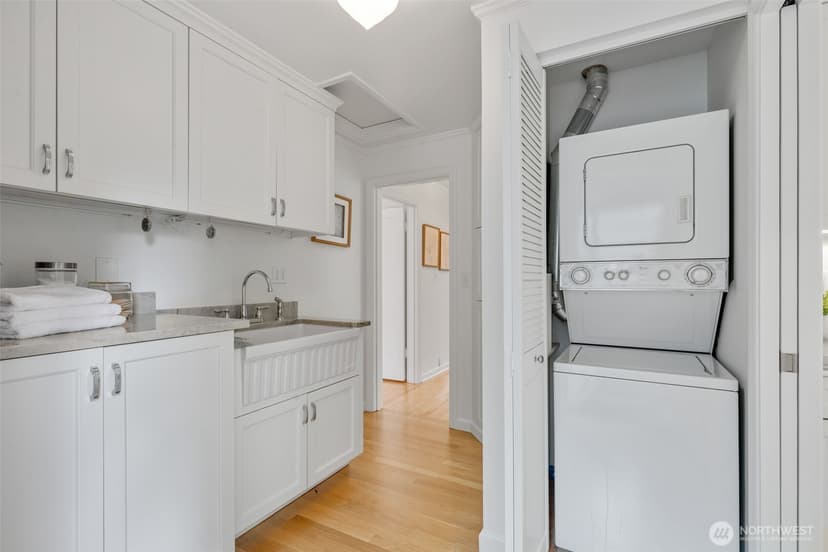 Property photo for 8115 34th Avenue SW, Seattle photo 20
