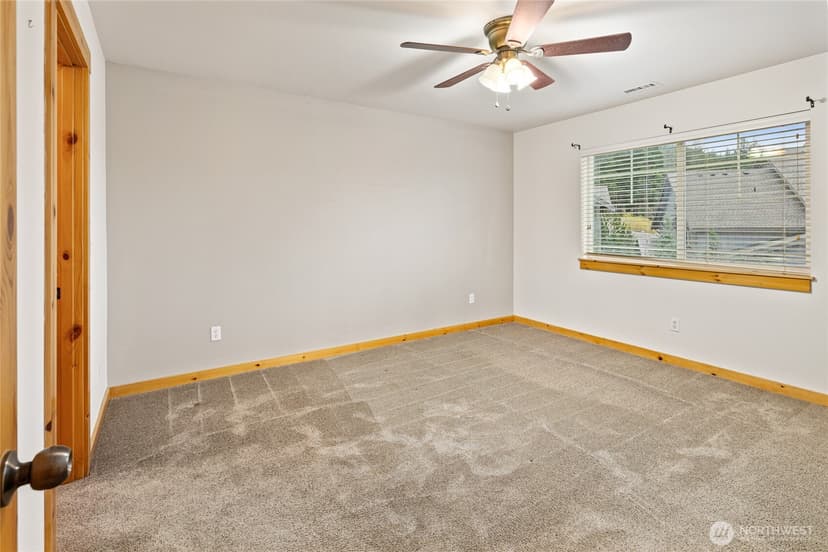 Property photo for 231 Clearwater Loop #1, Ronald photo 13