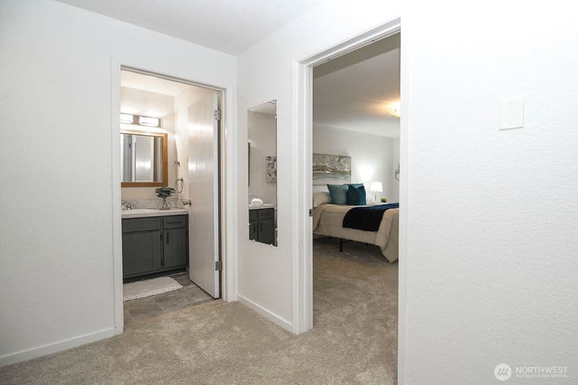 Property photo for 8747 Phinney Avenue N #13, Seattle photo 4
