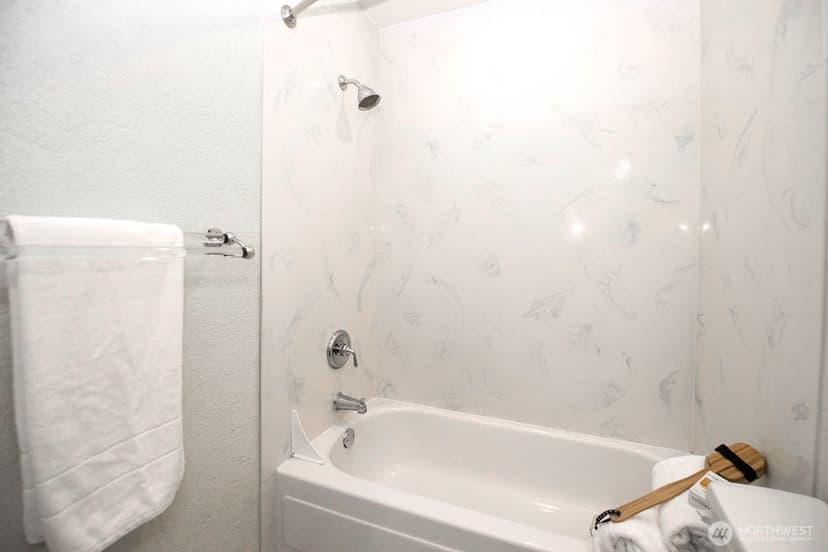 Property photo for 8747 Phinney Avenue N #13, Seattle photo 6