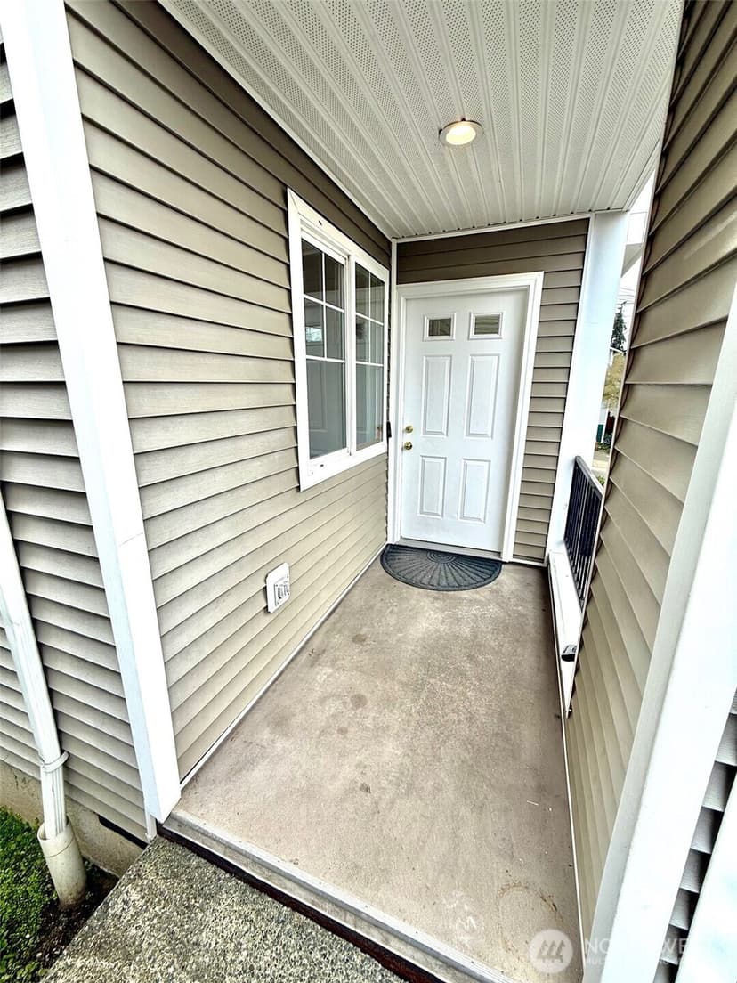 Property photo for 11542 62nd Avenue S, Seattle photo 2