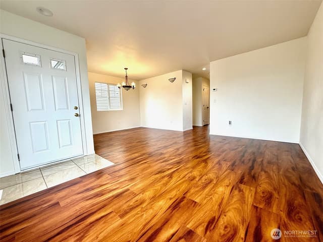 Property photo for 11542 62nd Avenue S, Seattle photo 3