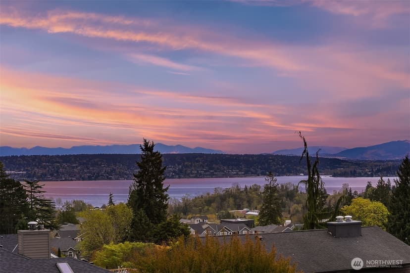 Property photo for 7310 51st Avenue NE, Seattle photo 18