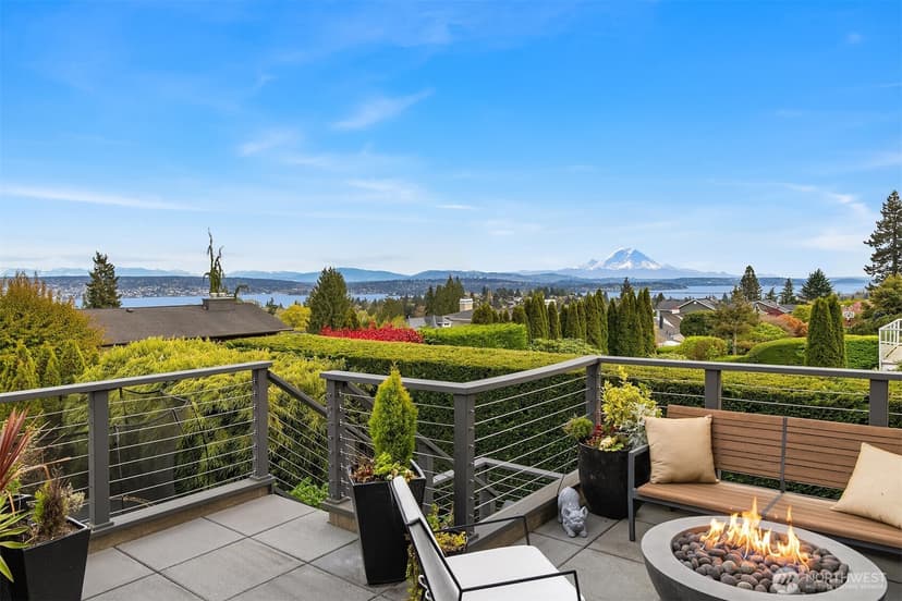 Property photo for 7310 51st Avenue NE, Seattle photo 3