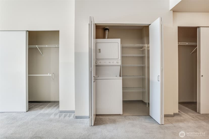 Property photo for 2717 Western Avenue #8020, Seattle photo 17