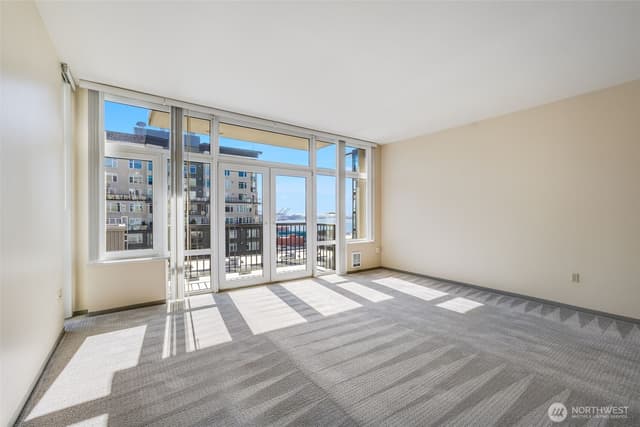 Property photo for 2717 Western Avenue #8020, Seattle photo 3