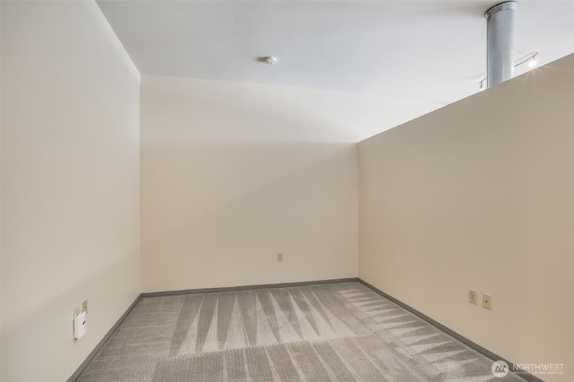 Property photo for 2717 Western Avenue #8020, Seattle photo 13