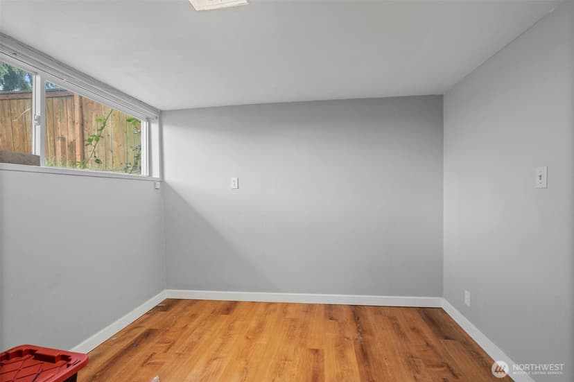 Property photo for 934 N 100th Street, Seattle photo 18