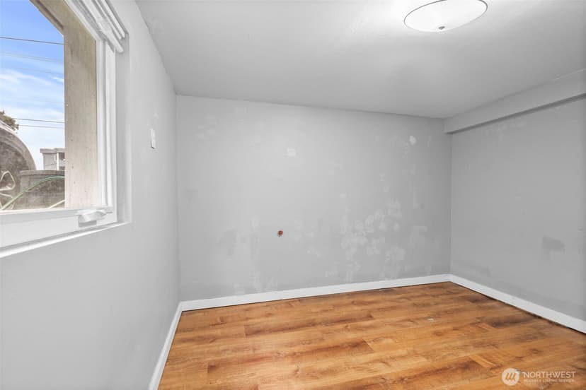 Property photo for 934 N 100th Street, Seattle photo 19