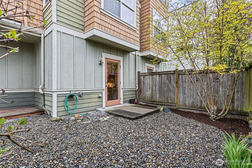 Property photo for 9501 Interlake Avenue N, Seattle photo 30