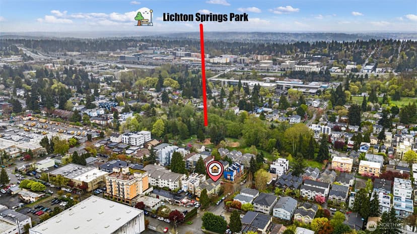 Property photo for 9501 Interlake Avenue N, Seattle photo 4