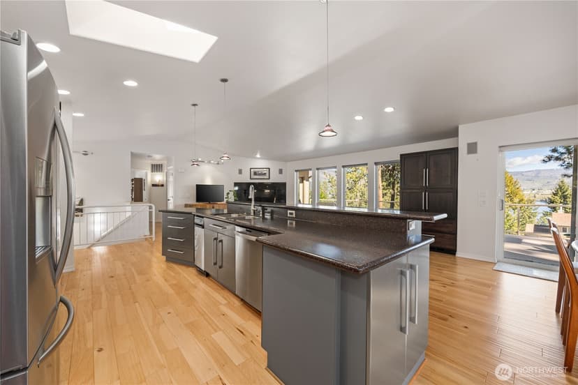 Property photo for 7379 Ridgeview Drive, Chelan photo 17