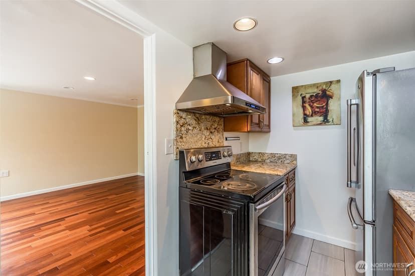 Property photo for 1800 Taylor Avenue N #305, Seattle photo 9