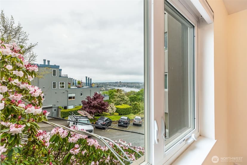 Property photo for 1800 Taylor Avenue N #305, Seattle photo 6