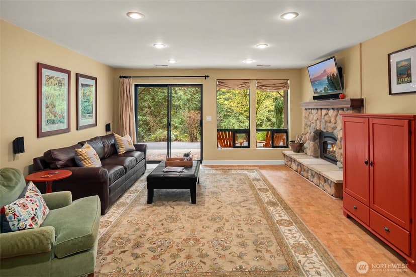 Property photo for 14616 216th Avenue NE, Woodinville photo 16