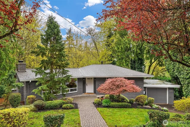 Property photo for 15803 81st Avenue NE, Kenmore