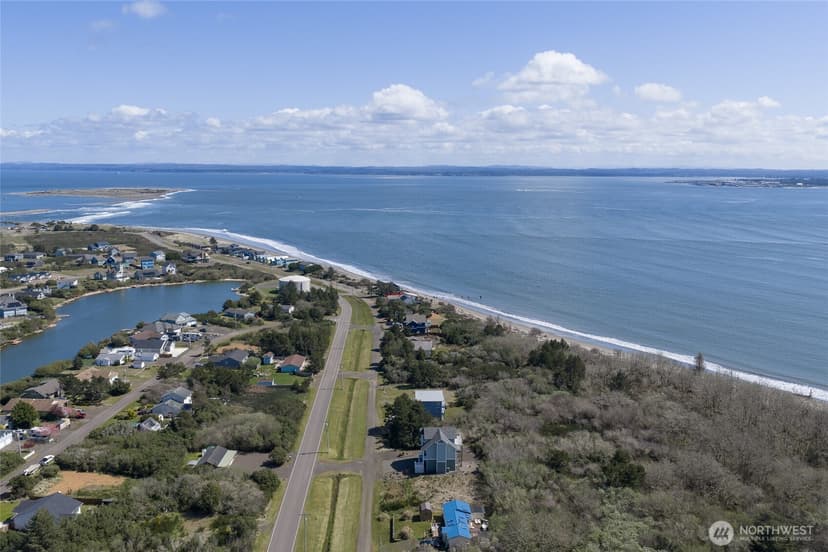 Property photo for 171 Marine View Drive SE, Ocean Shores photo 32