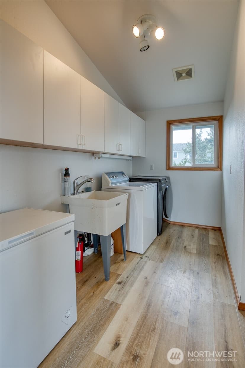 Property photo for 171 Marine View Drive SE, Ocean Shores photo 12