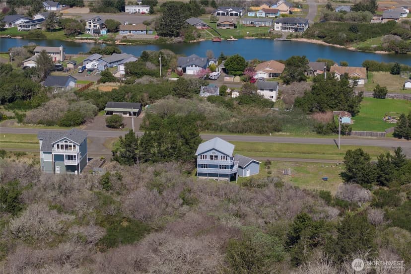 Property photo for 171 Marine View Drive SE, Ocean Shores photo 34