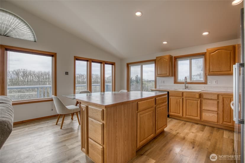 Property photo for 171 Marine View Drive SE, Ocean Shores photo 8