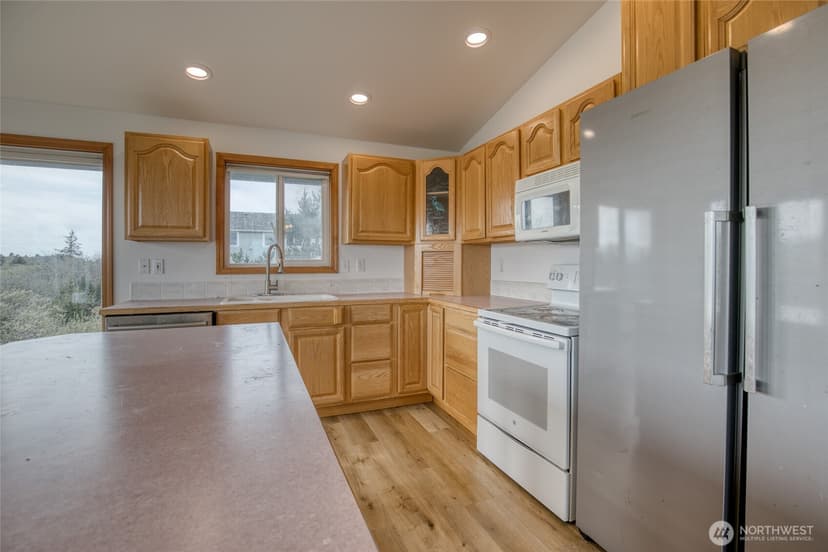 Property photo for 171 Marine View Drive SE, Ocean Shores photo 9