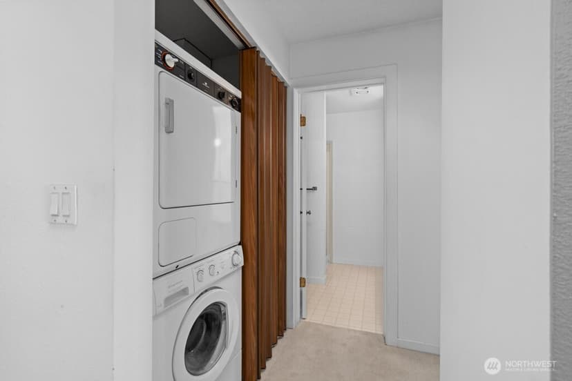 Property photo for 5025 California Avenue SW #402, Seattle photo 24