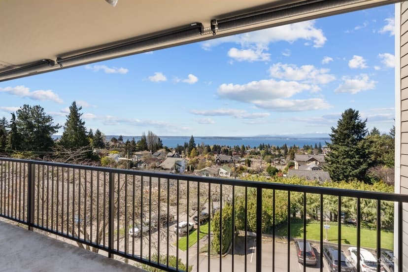Property photo for 5025 California Avenue SW #402, Seattle photo 21