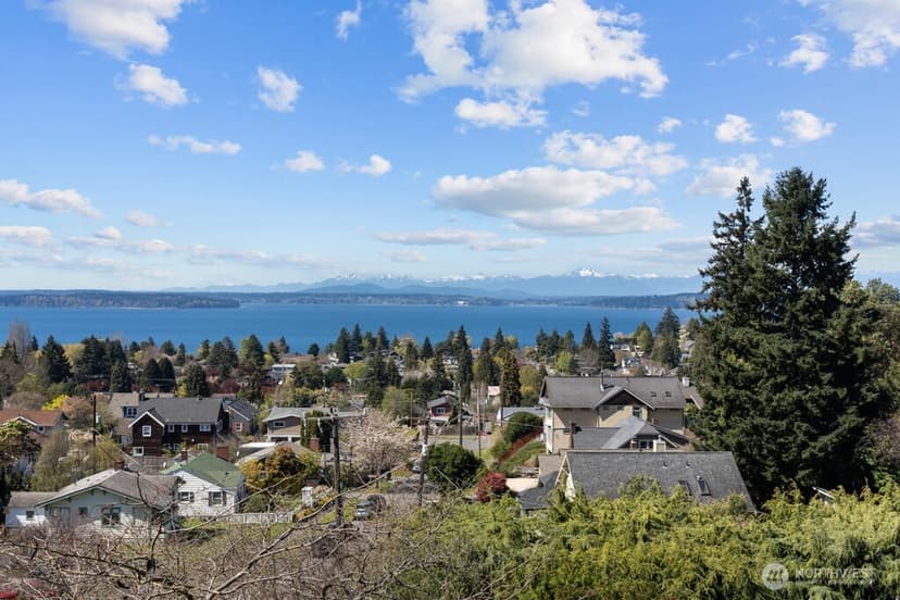 Property photo for 5025 California Avenue SW #402, Seattle photo 22