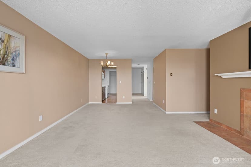 Property photo for 5025 California Avenue SW #402, Seattle photo 6