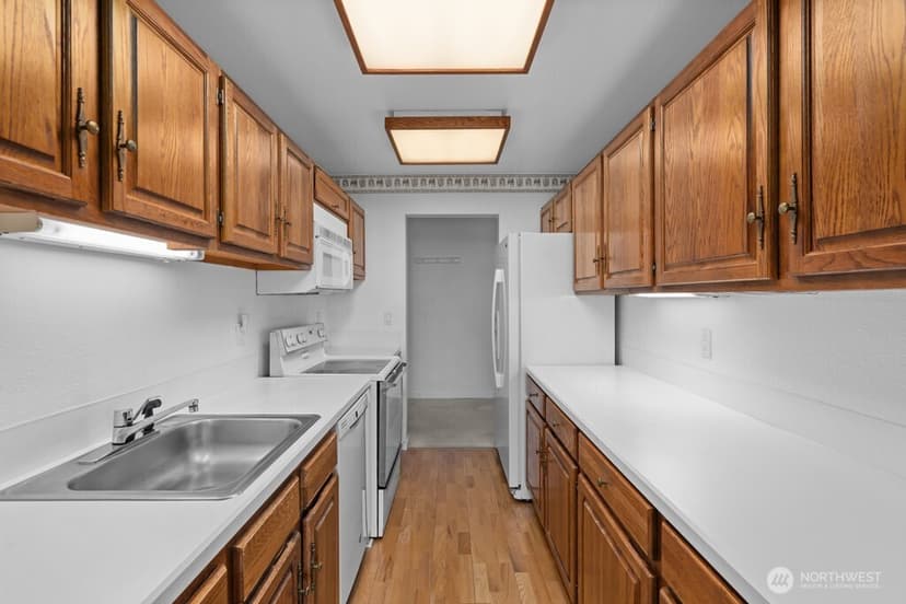 Property photo for 5025 California Avenue SW #402, Seattle photo 9