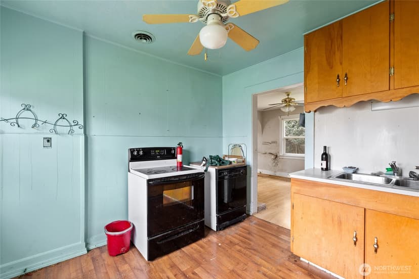 Property photo for 3614 S Wilkeson Street, Tacoma photo 13