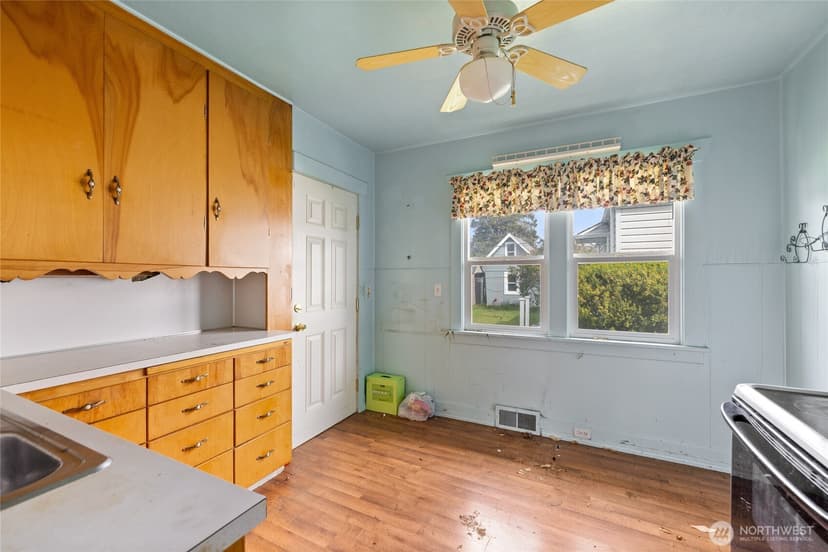 Property photo for 3614 S Wilkeson Street, Tacoma photo 12