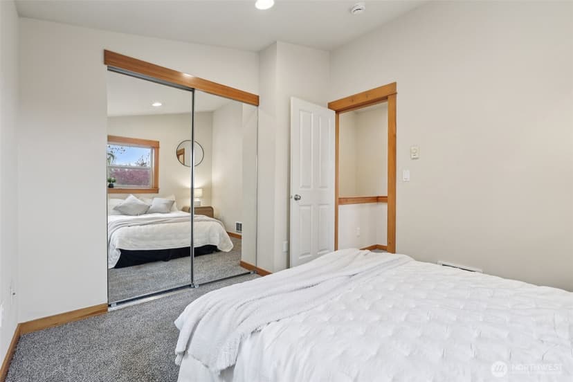 Property photo for 9047 17th Avenue SW #A, Seattle photo 21