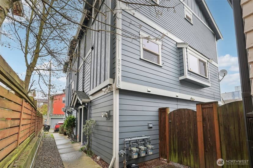 Property photo for 9047 17th Avenue SW #A, Seattle photo 6