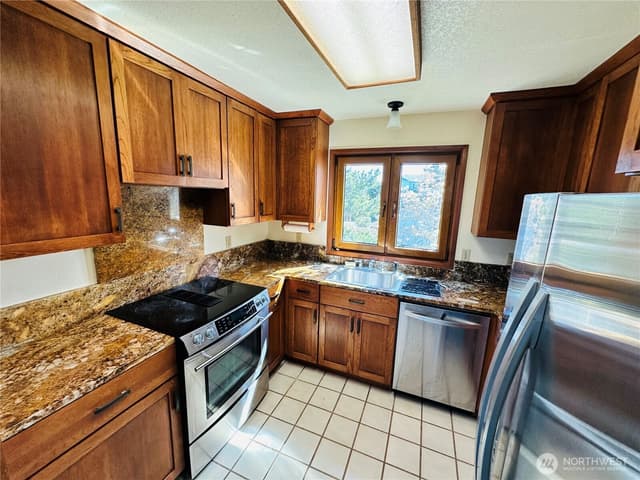 Property photo for 271 Sand Dune Avenue NW, Ocean Shores photo 5