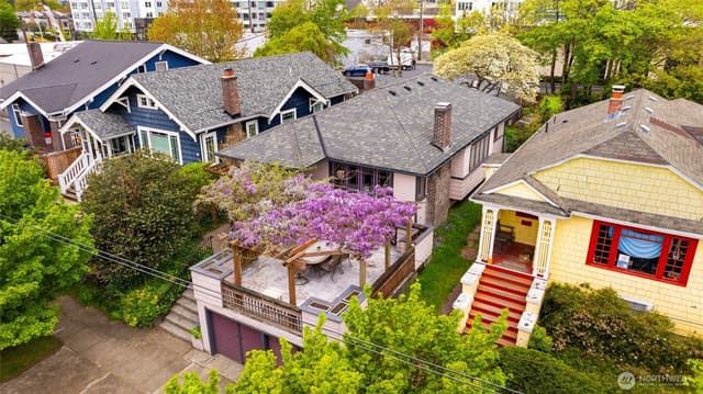 Property photo for 1018 NE 62nd Street, Seattle photo 2