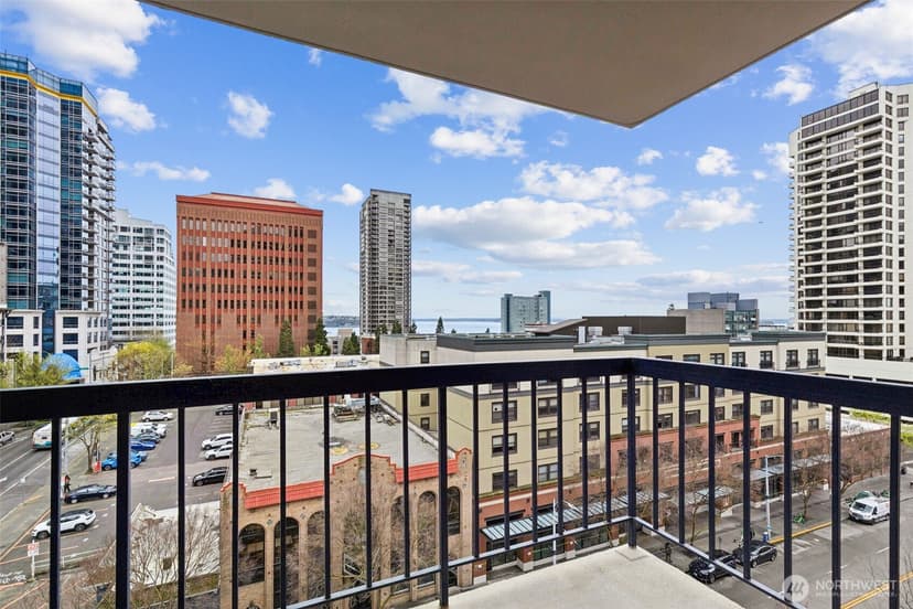 Property photo for 2100 3rd Avenue #802, Seattle photo 35