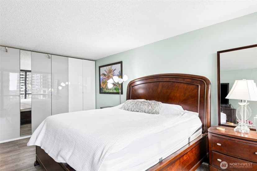 Property photo for 2100 3rd Avenue #802, Seattle photo 13